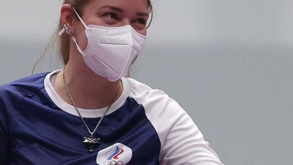 Россиянка Виталина Бацарашкина надела медальон из «Ведьмака» и выиграла золото на Олимпиаде в Токио 