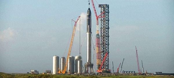 Илон Маск показал Starship в полный рост — сегодня это самая большая ракета в мире